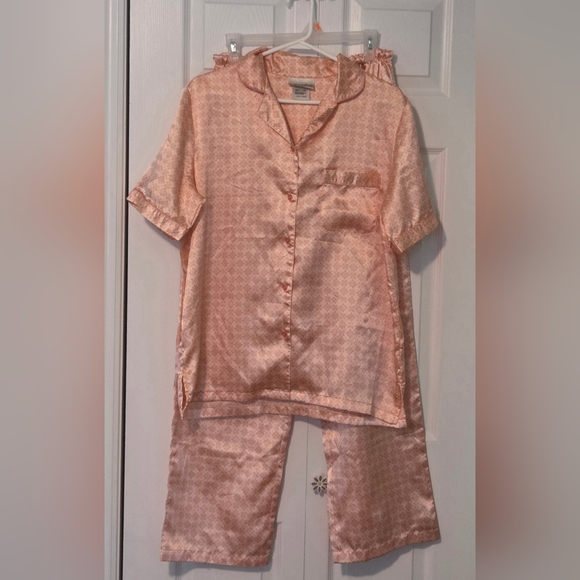 Vanity Fair Other - Vanity Fair Orange Pajama Set Size Medium